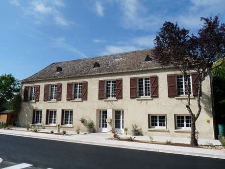 Chambre Rouge et Vin Blanc