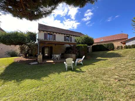 Lapervoisie 1 jardin  piscine et proche de Sarlat