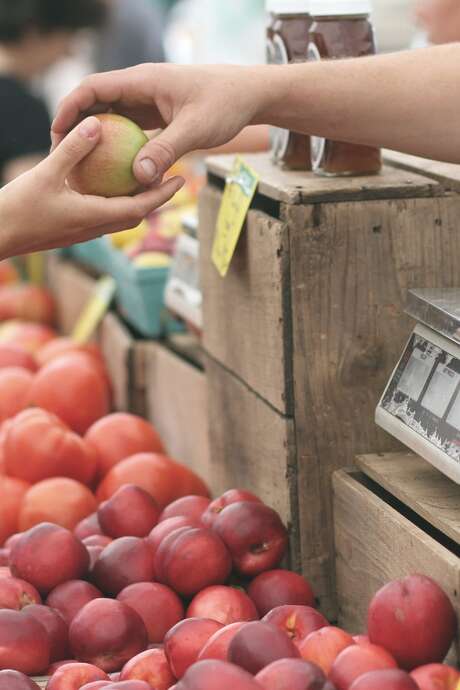 Marché de Perpezac le Blanc