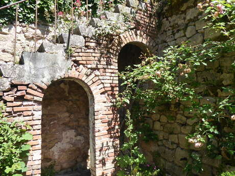 Au détour d'hôtes forts